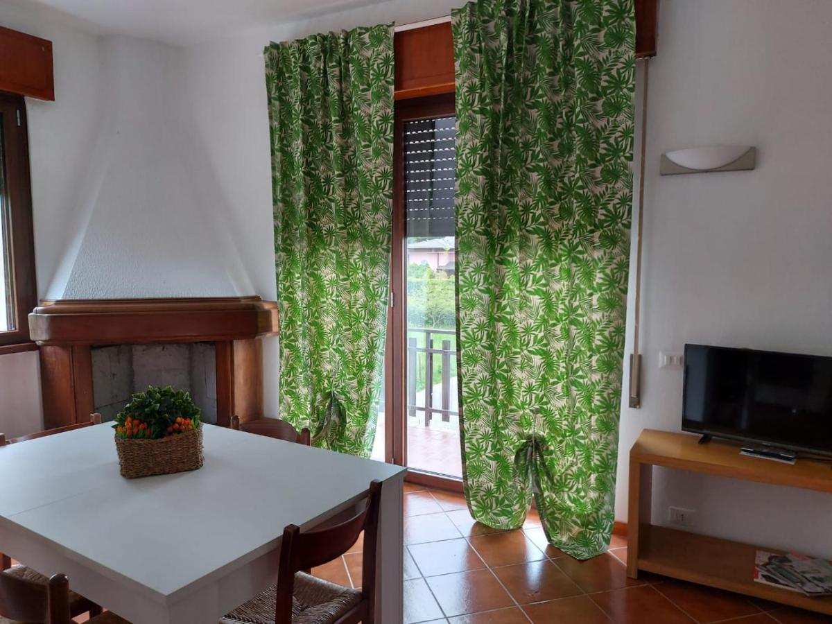 Bnbook Casa Dei Peschi - Lago Di Monate Cadrezzate Екстер'єр фото