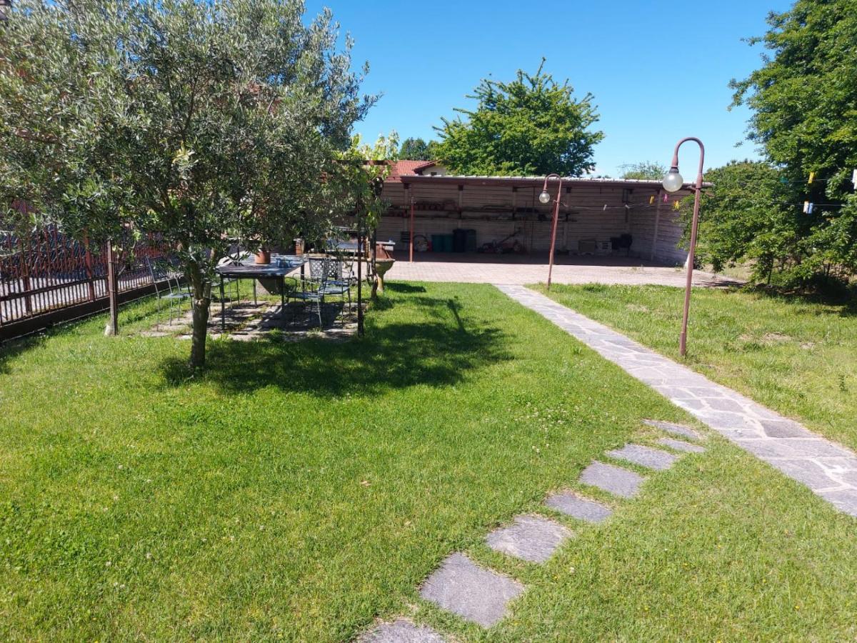 Bnbook Casa Dei Peschi - Lago Di Monate Cadrezzate Екстер'єр фото